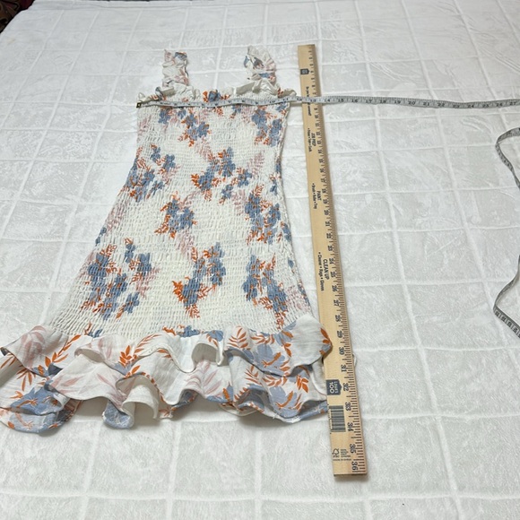 Karlie White and Blue Floral Smocked Stretch Women’s‎ Ruffle Dress, Size Small - Picture 4 of 11